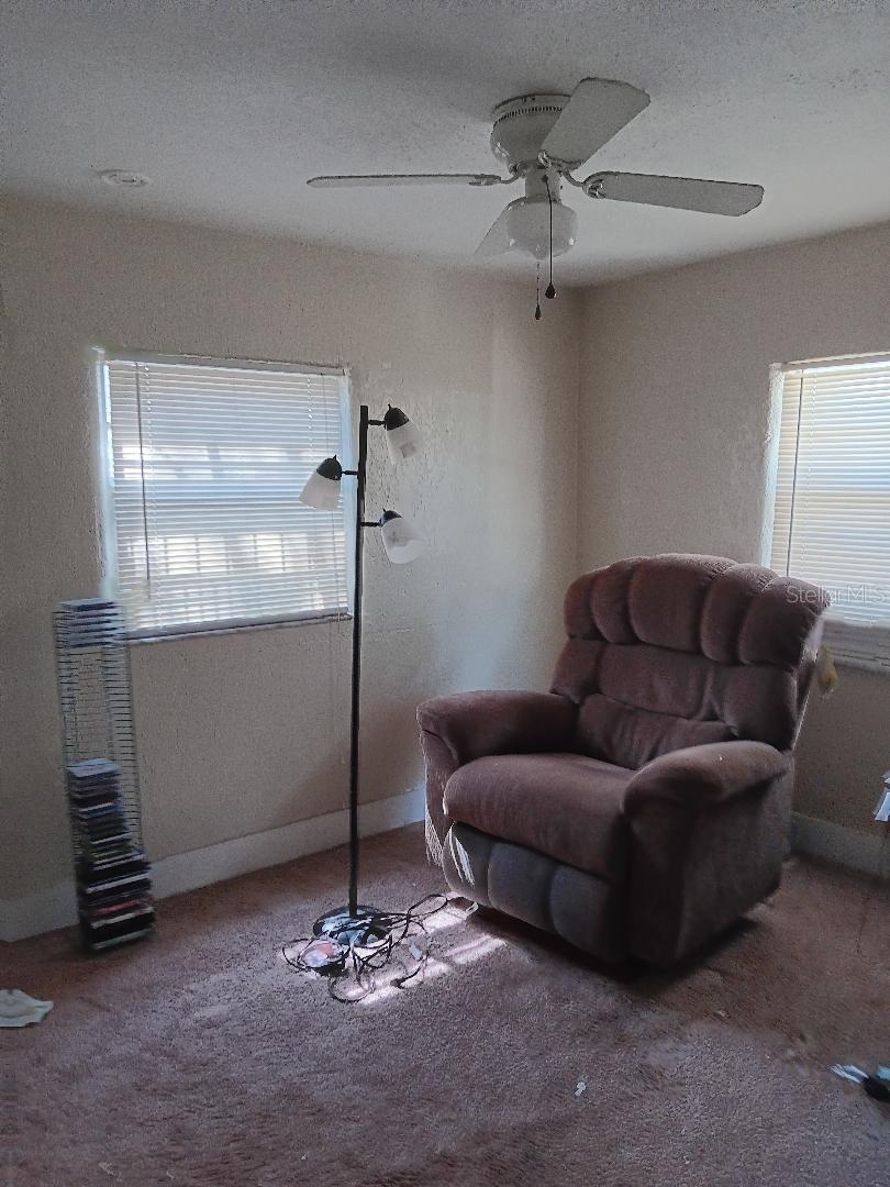 2110 E NEDRO RD, TAMPA, FL, 33604