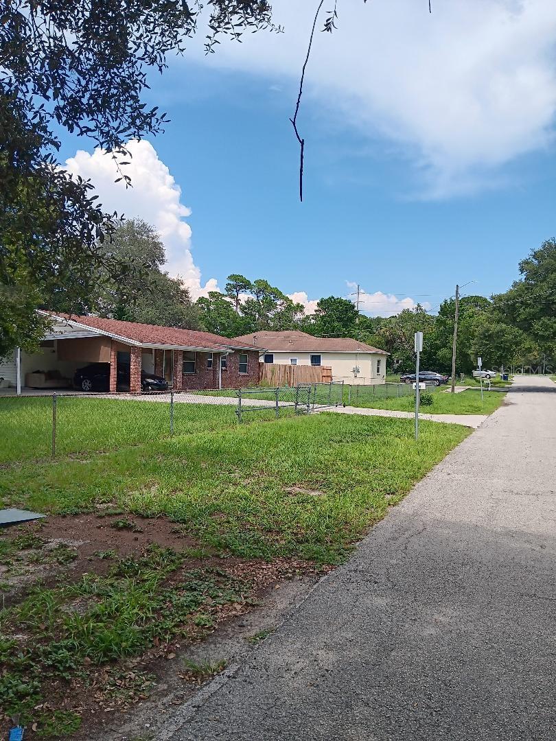 2110 E NEDRO RD, TAMPA, FL, 33604