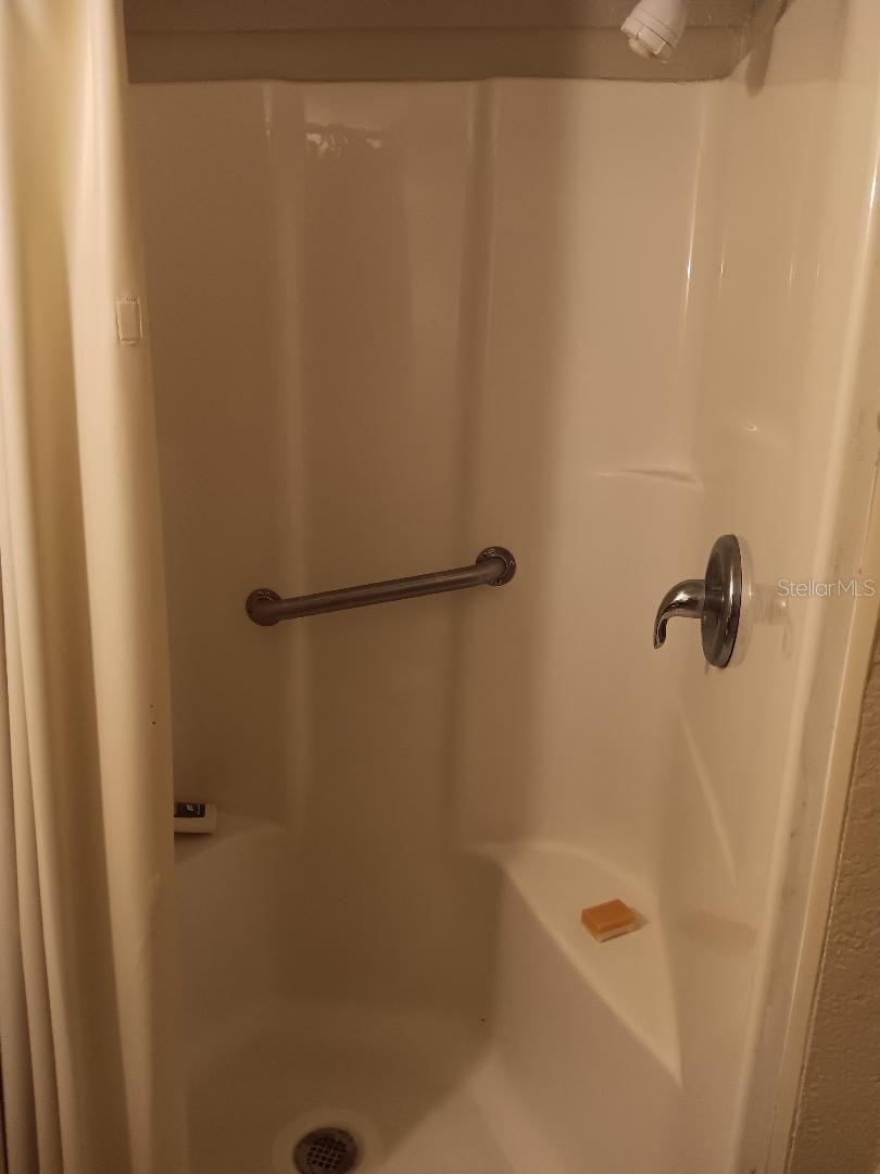 2110 E NEDRO RD, TAMPA, FL, 33604