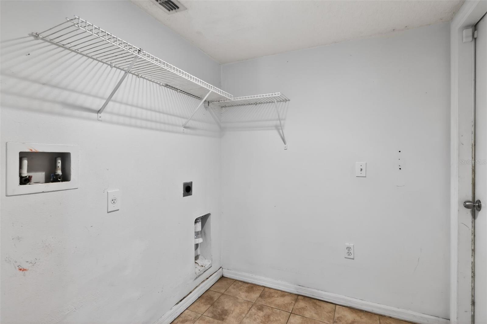 307 PLEASANT GARDENS DR, APOPKA, FL, 32703