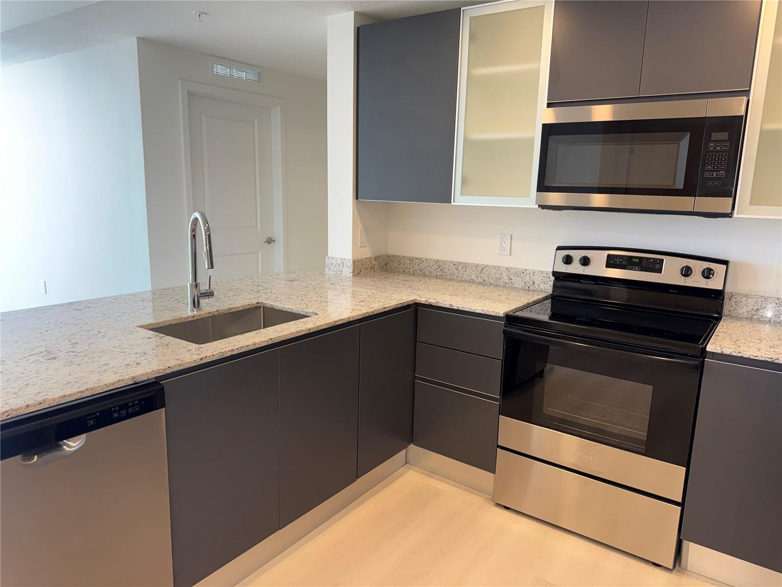 5587 MILLENIA PARK BLVD #424, ORLANDO, FL, 32839