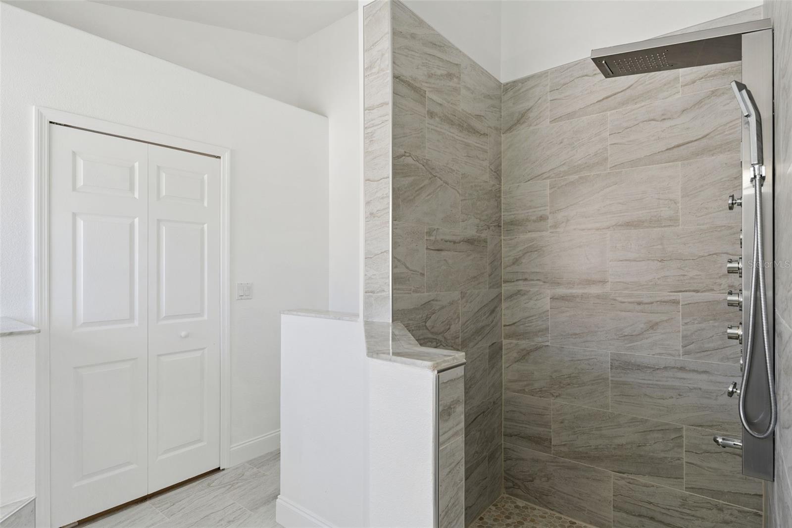 15932 ROBIN HILL LOOP, CLERMONT, FL, 34714