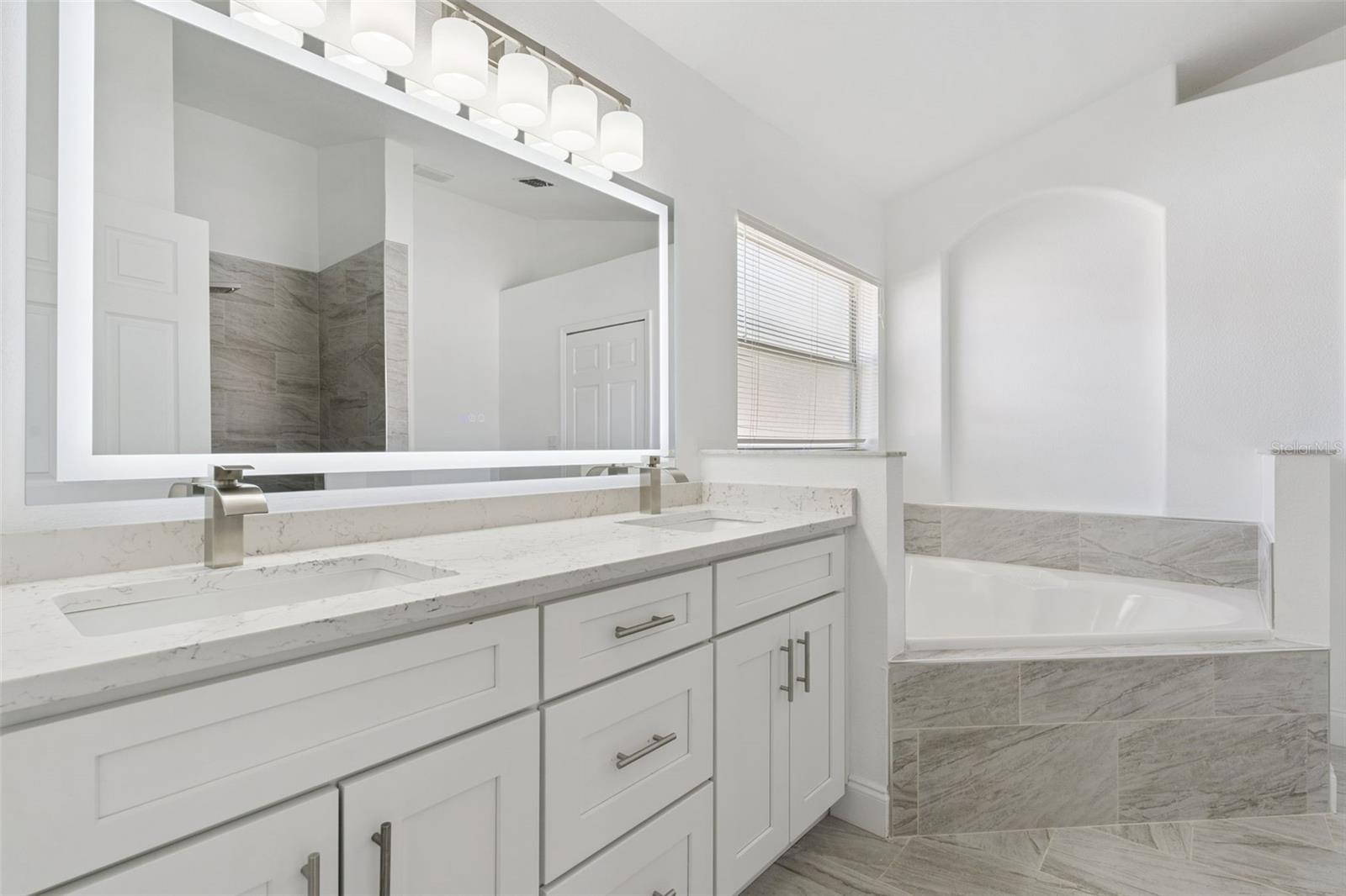 15932 ROBIN HILL LOOP, CLERMONT, FL, 34714