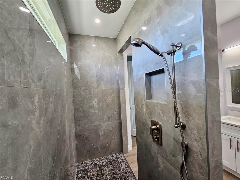 1425 NW 1ST ST, CAPE CORAL, FL, 33993