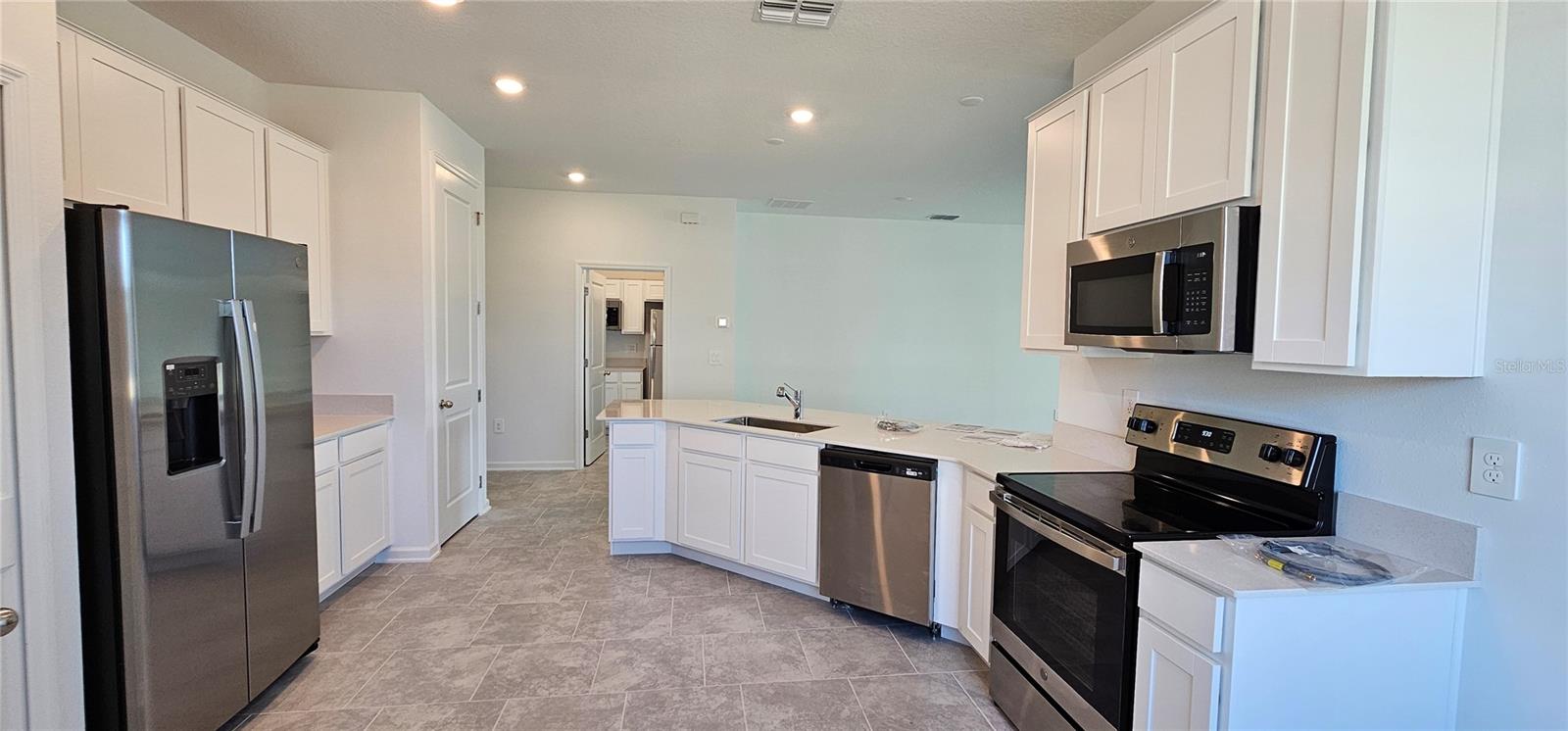 2732 GENTLE RAIN DR, DAVENPORT, FL, 33837