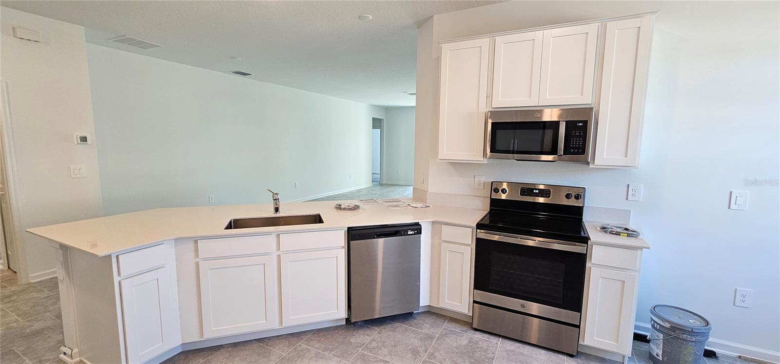 2732 GENTLE RAIN DR, DAVENPORT, FL, 33837