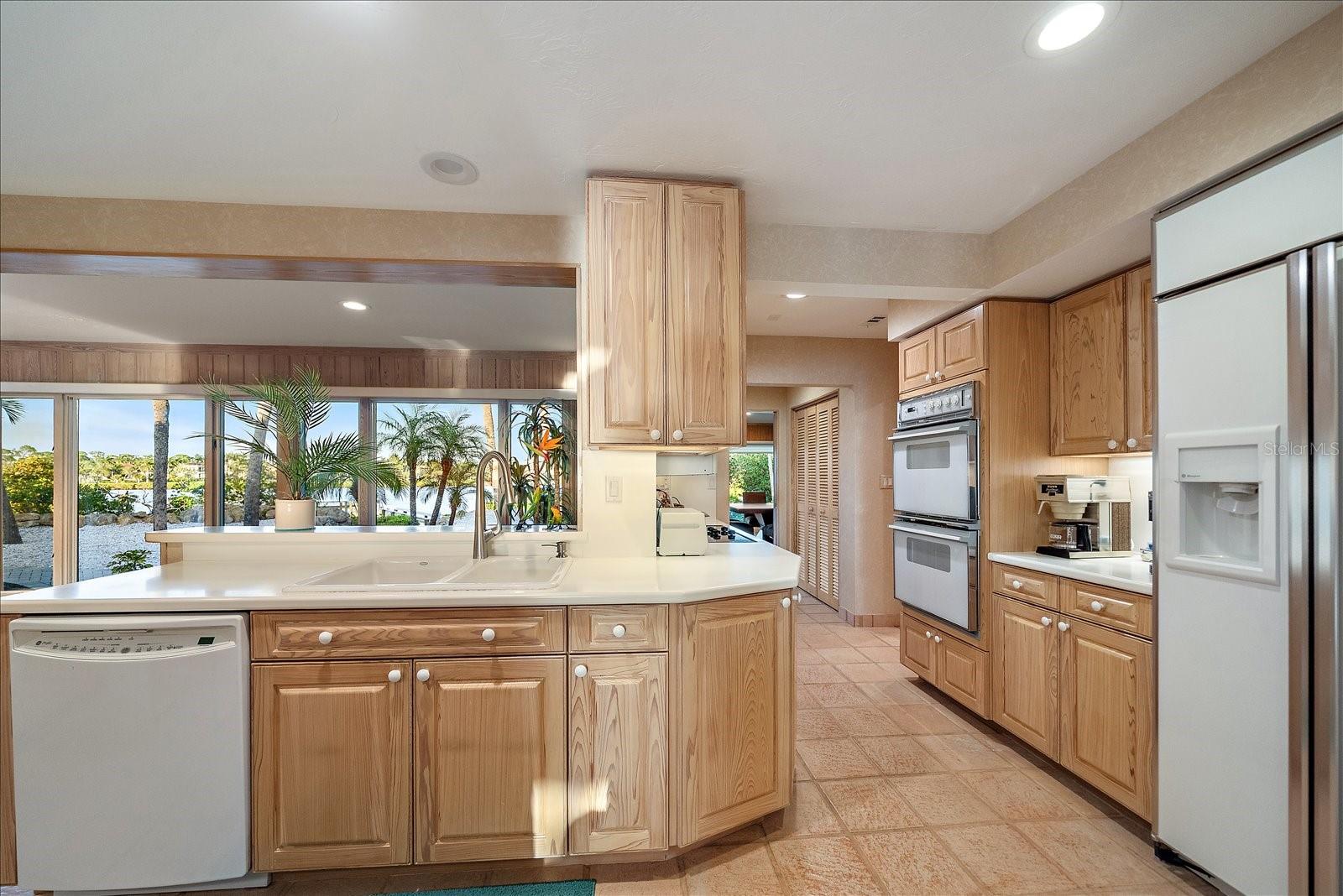 756 N MANASOTA KEY RD, ENGLEWOOD, FL, 34223