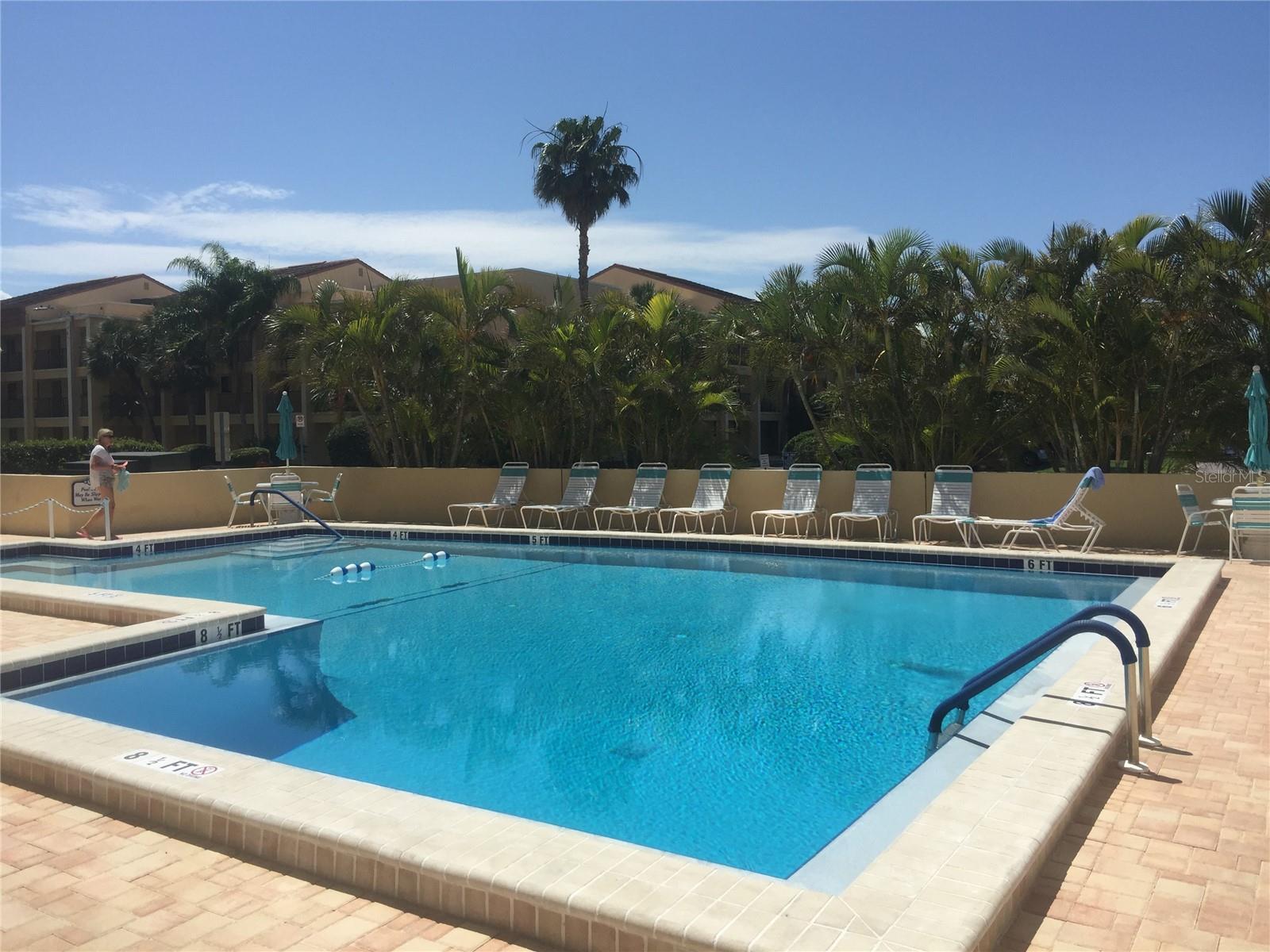 800 S GULFVIEW BLVD #303, CLEARWATER BEACH, FL, 33767