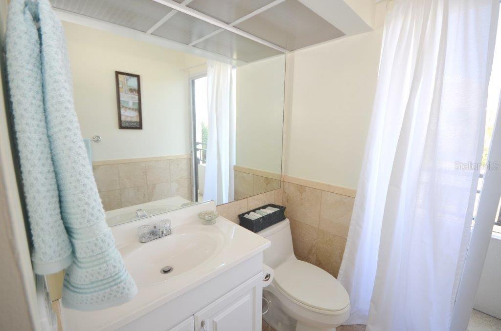800 S GULFVIEW BLVD #303, CLEARWATER BEACH, FL, 33767