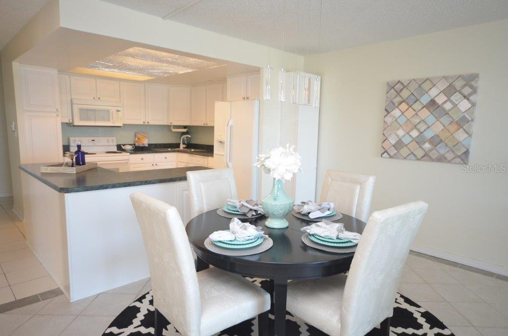 800 S GULFVIEW BLVD #303, CLEARWATER BEACH, FL, 33767