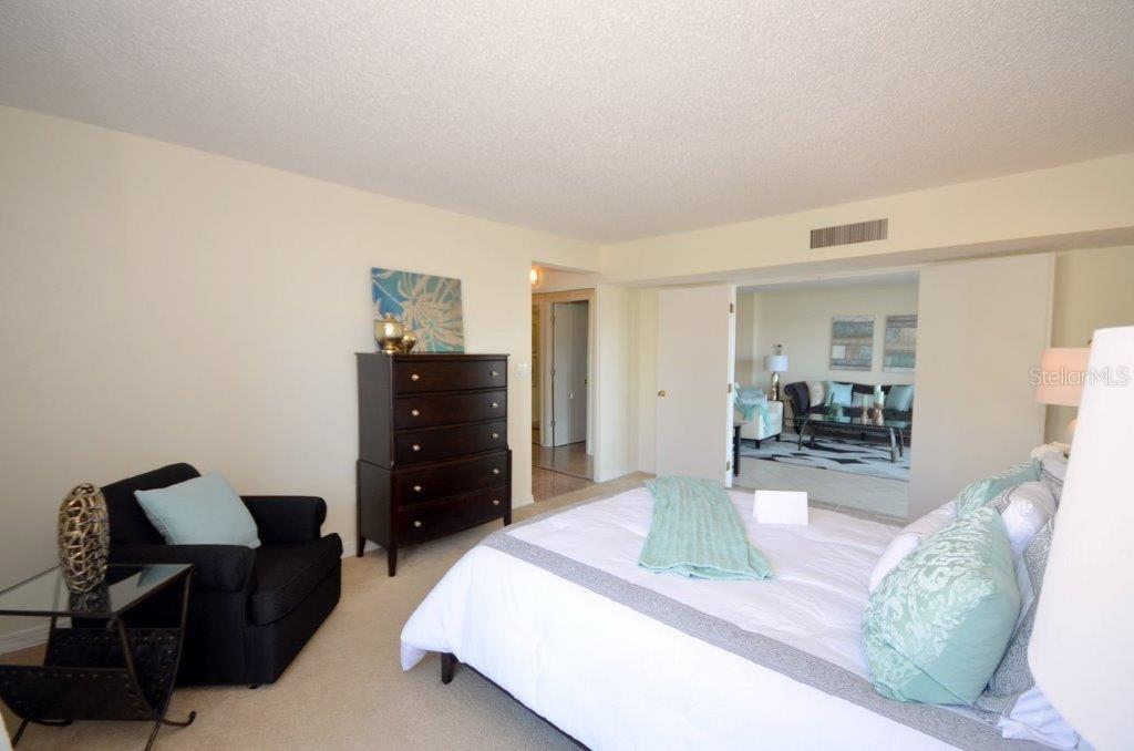 800 S GULFVIEW BLVD #303, CLEARWATER BEACH, FL, 33767