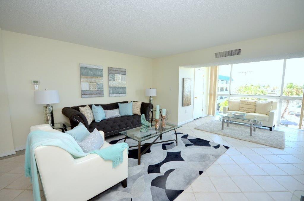 800 S GULFVIEW BLVD #303, CLEARWATER BEACH, FL, 33767