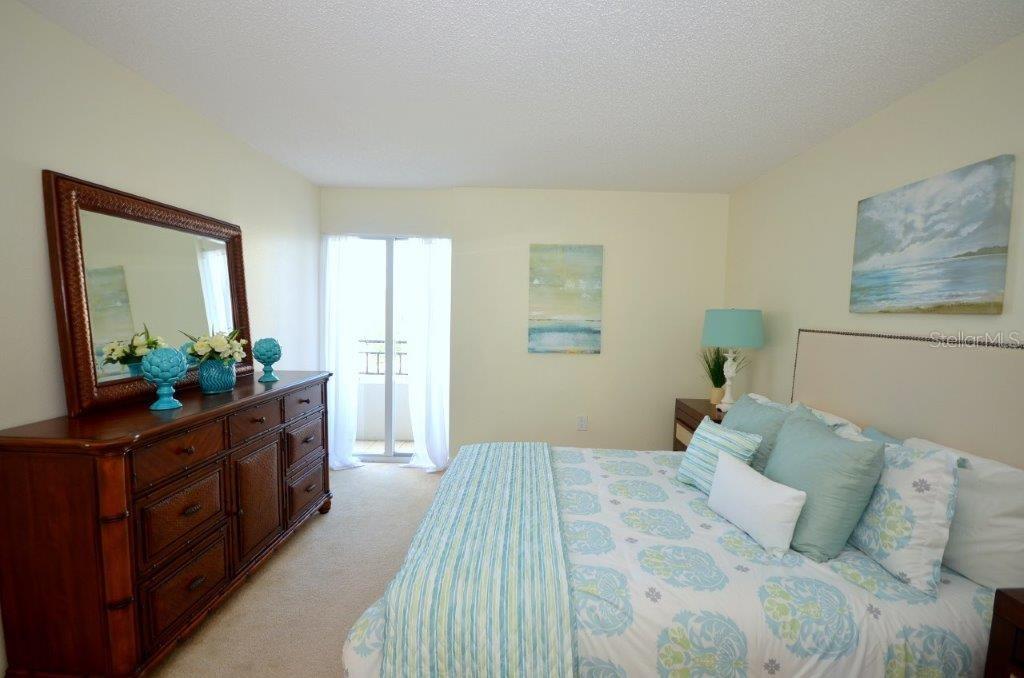 800 S GULFVIEW BLVD #303, CLEARWATER BEACH, FL, 33767