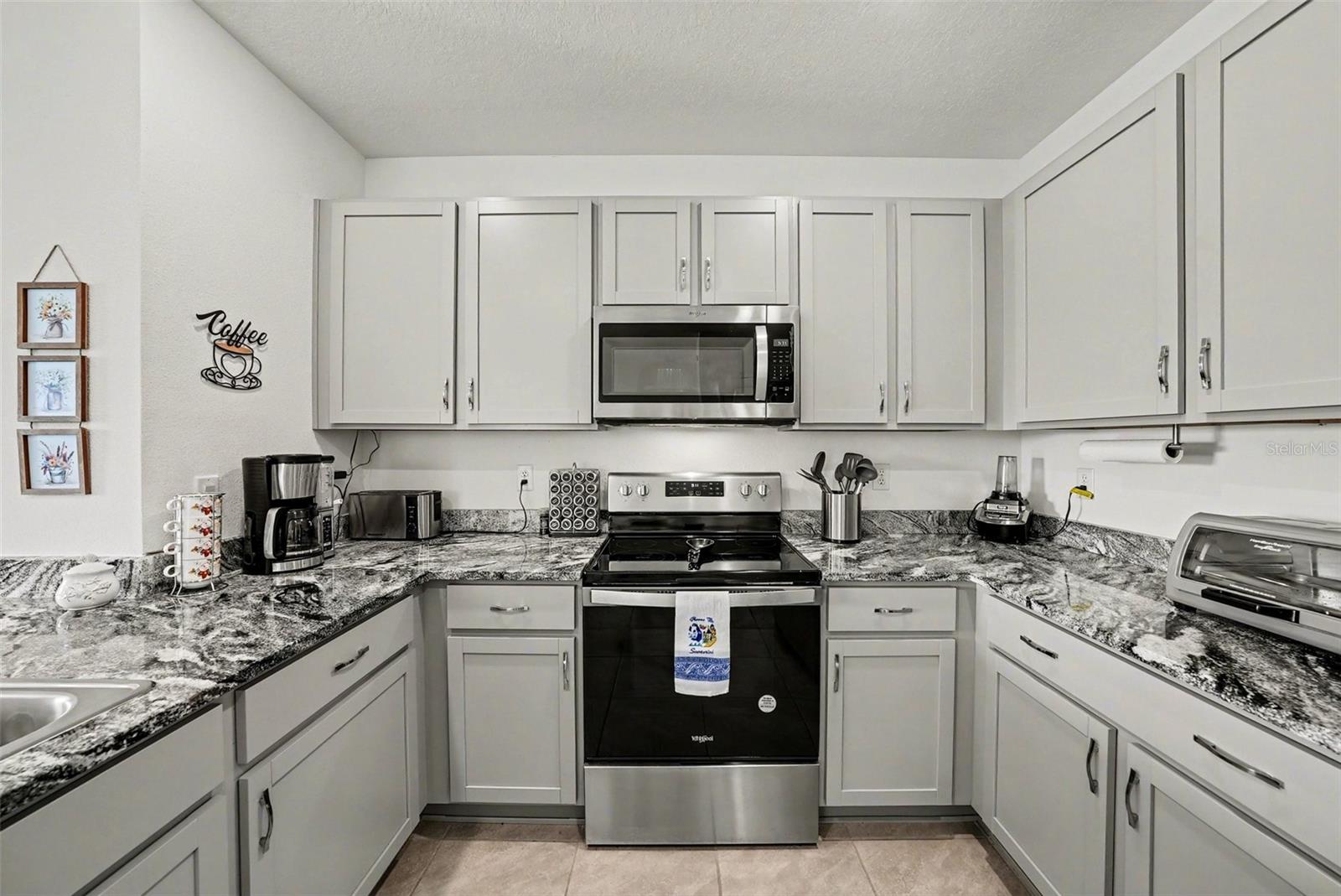 6298 WANDERING WILLOW DR, WESLEY CHAPEL, FL, 33545