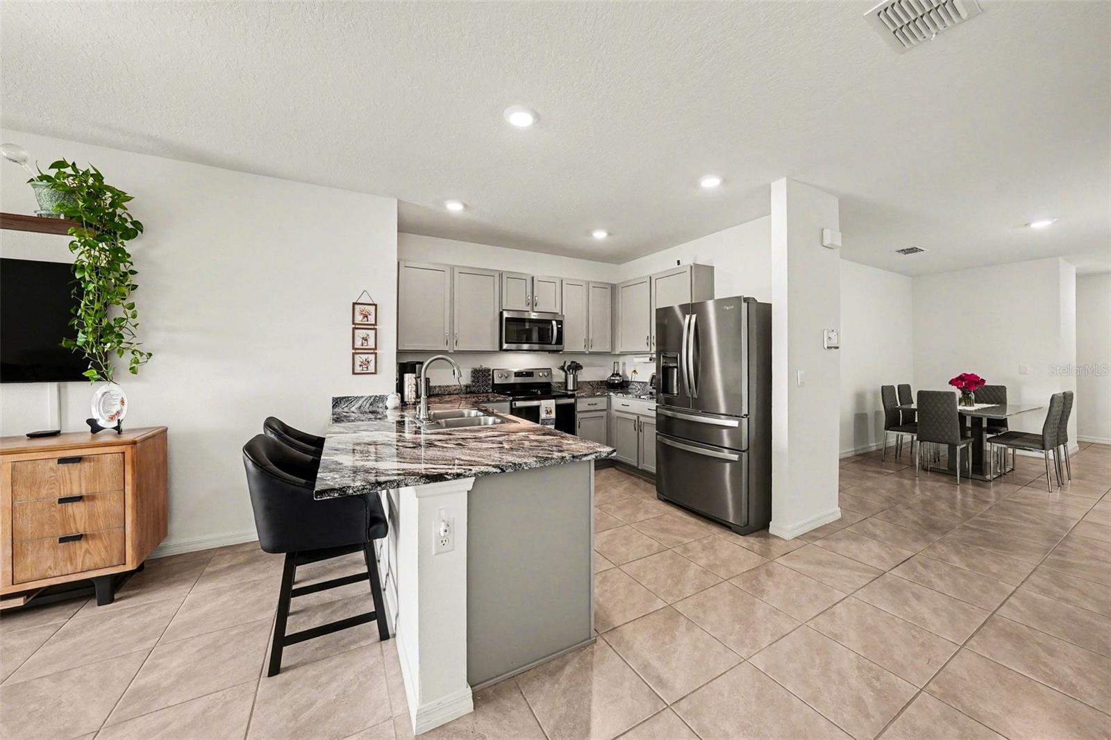 6298 WANDERING WILLOW DR, WESLEY CHAPEL, FL, 33545