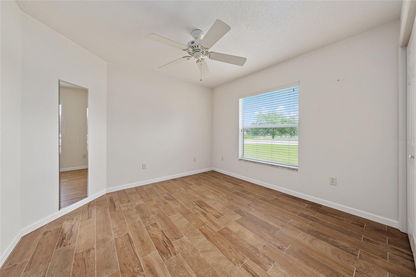 2409 MORVEN PARK WAY, THE VILLAGES, FL, 32162