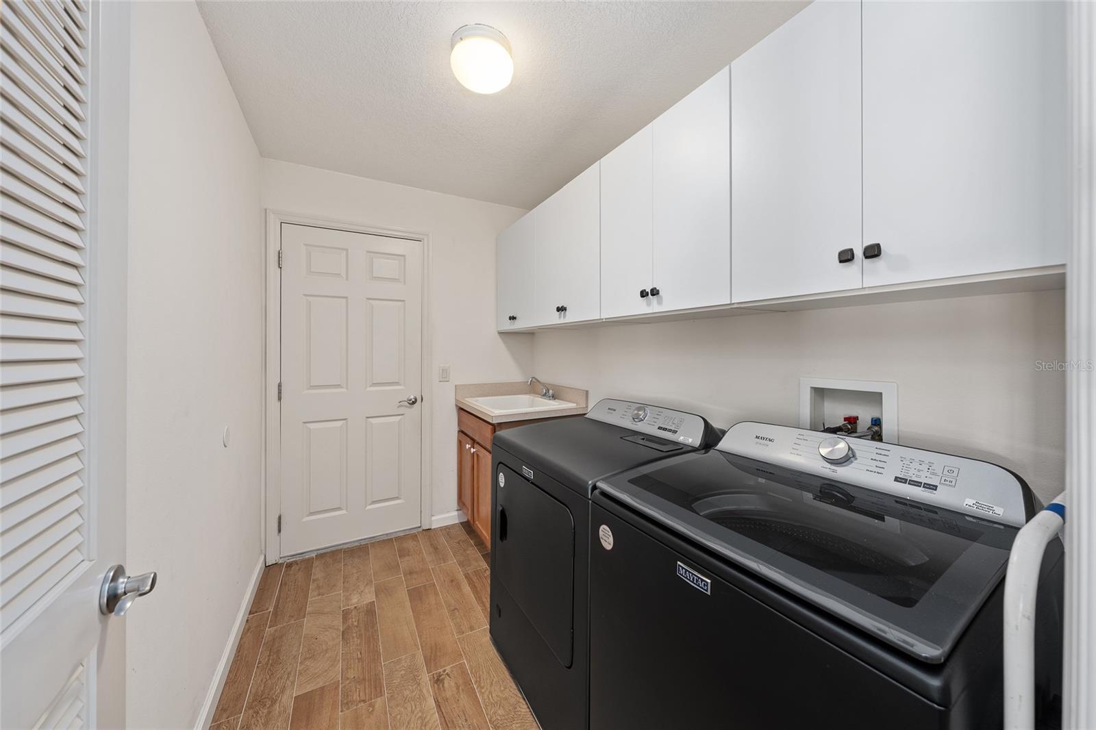 2409 MORVEN PARK WAY, THE VILLAGES, FL, 32162