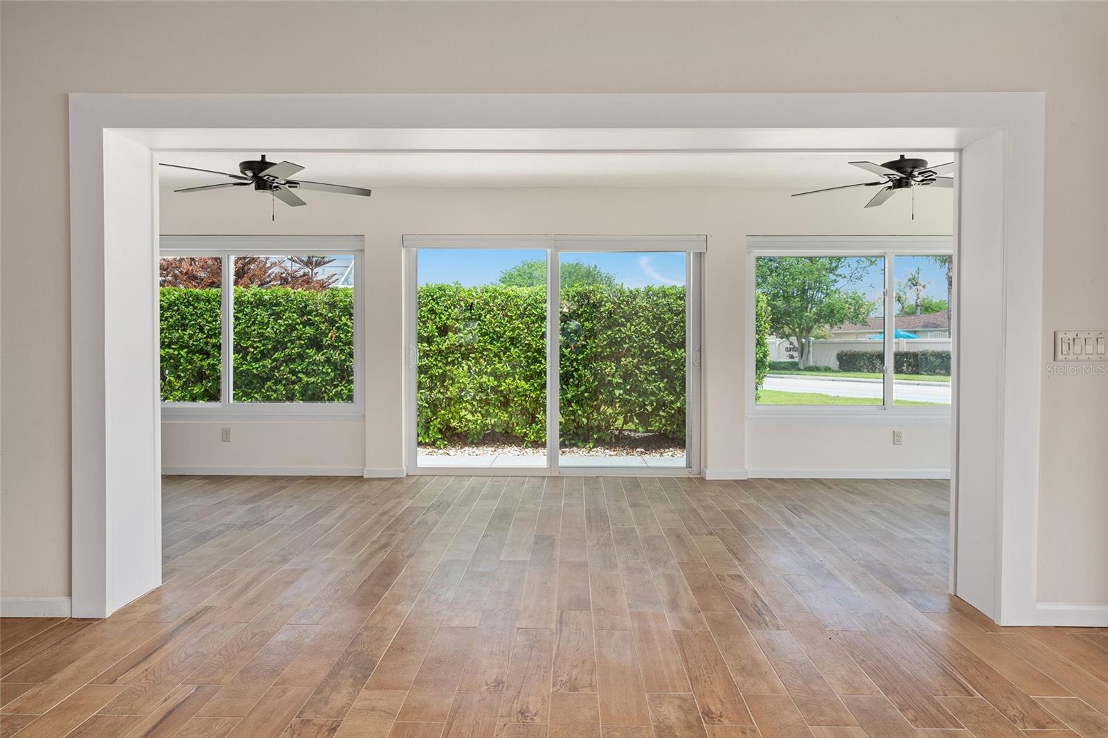 2409 MORVEN PARK WAY, THE VILLAGES, FL, 32162