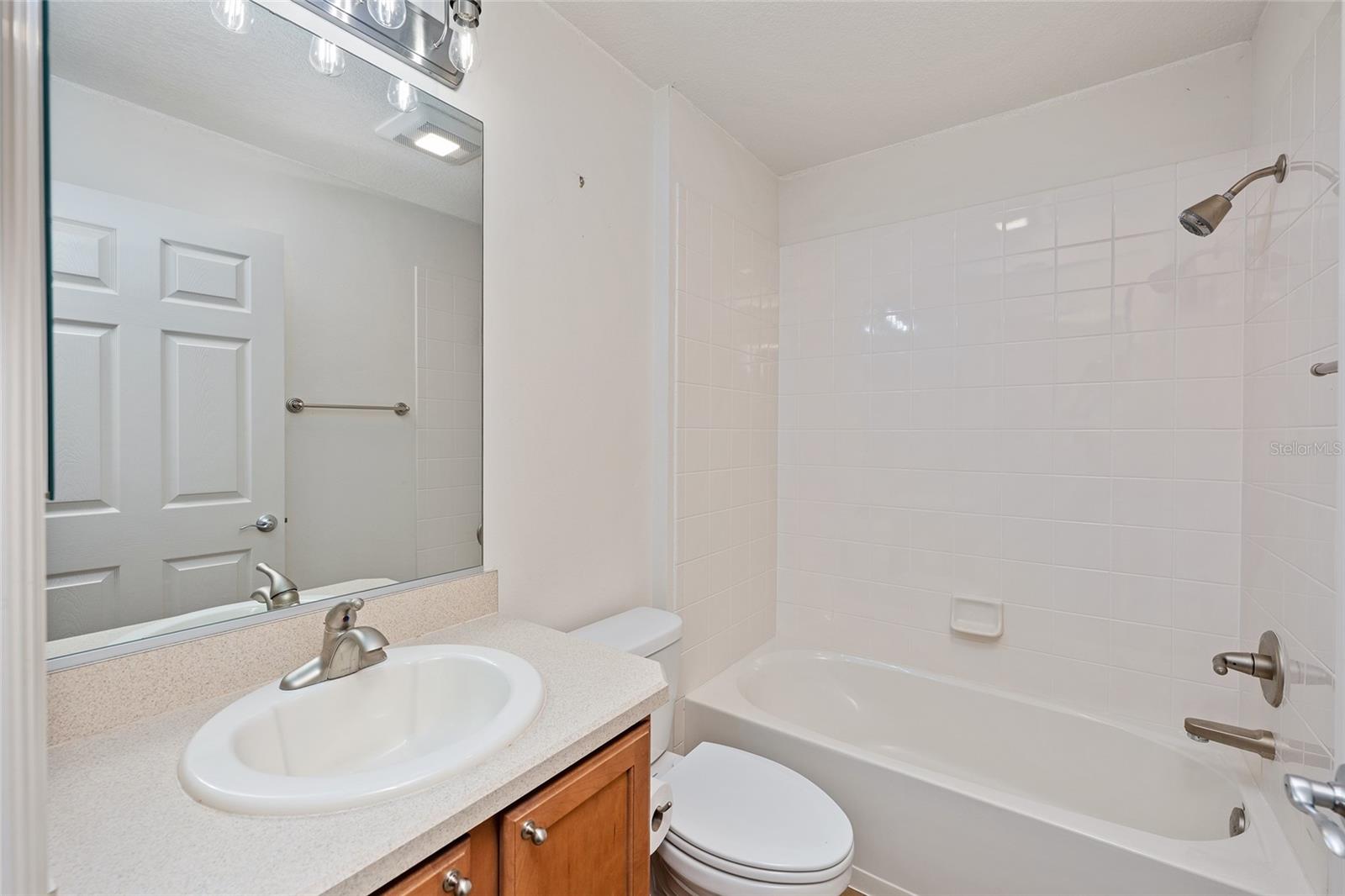 2409 MORVEN PARK WAY, THE VILLAGES, FL, 32162