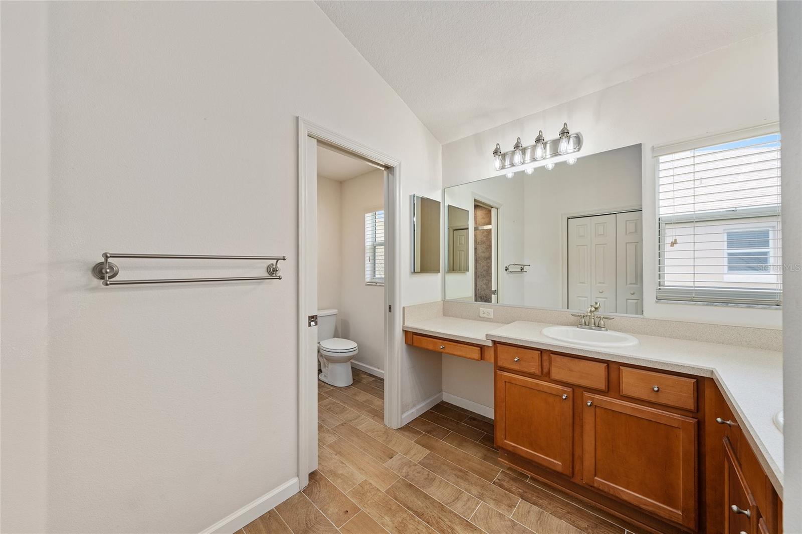 2409 MORVEN PARK WAY, THE VILLAGES, FL, 32162