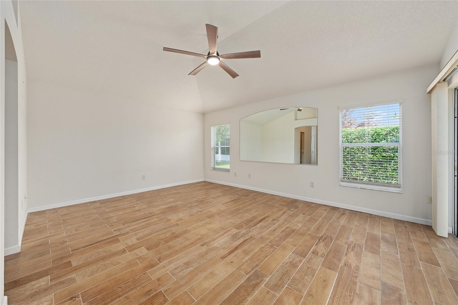 2409 MORVEN PARK WAY, THE VILLAGES, FL, 32162