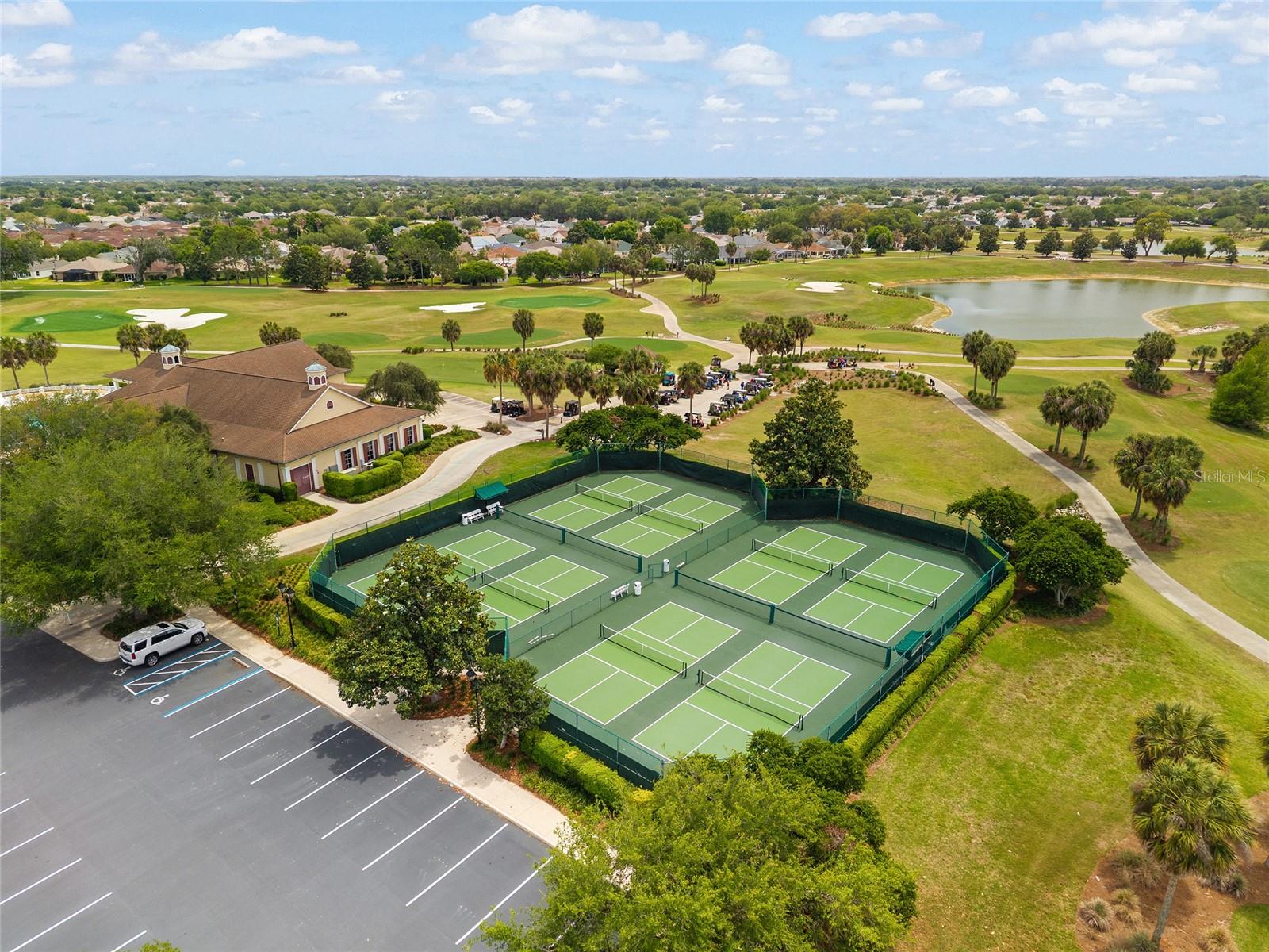 2409 MORVEN PARK WAY, THE VILLAGES, FL, 32162