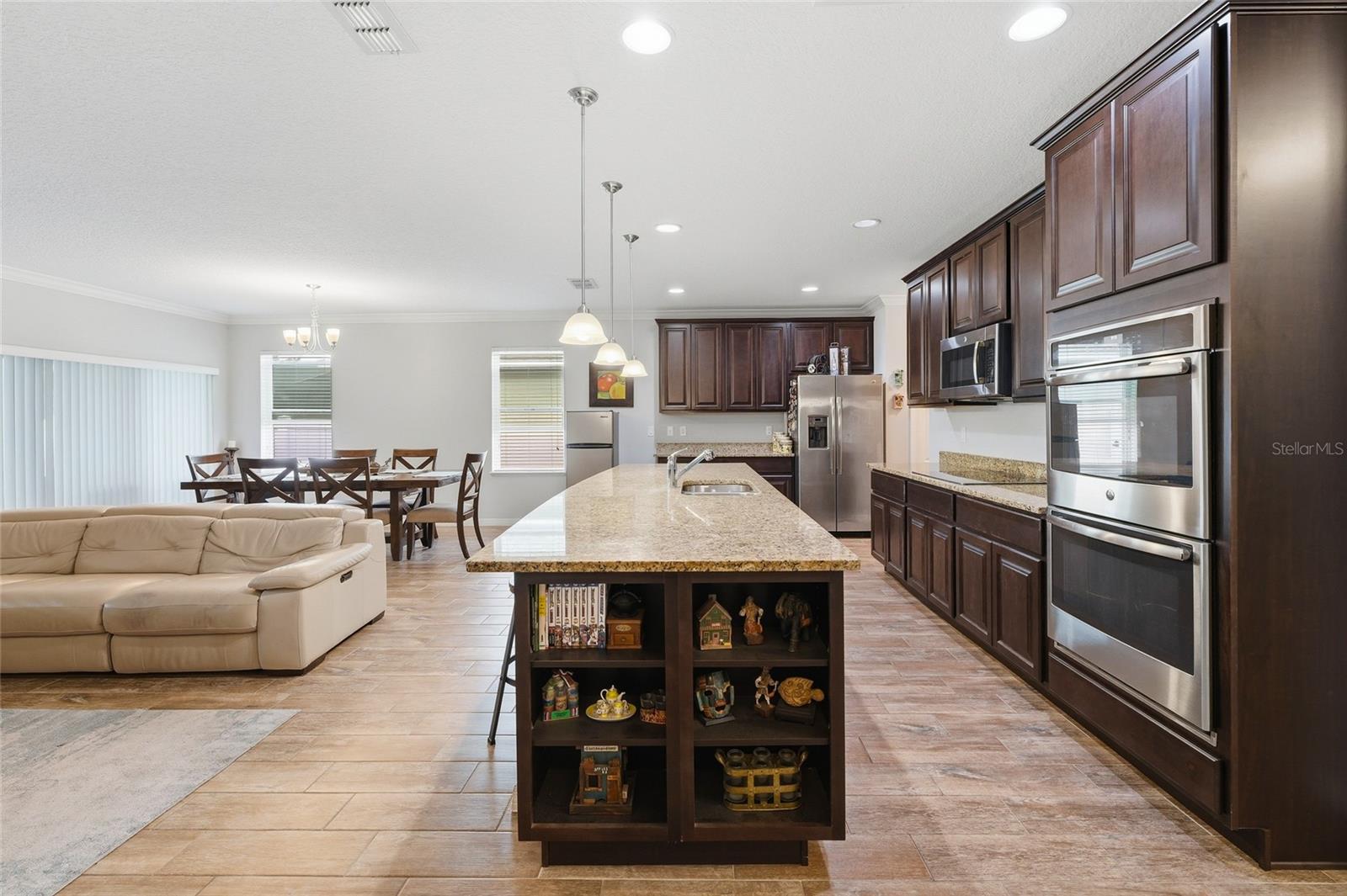 186 FLATWOODS LOOP, DAVENPORT, FL, 33837