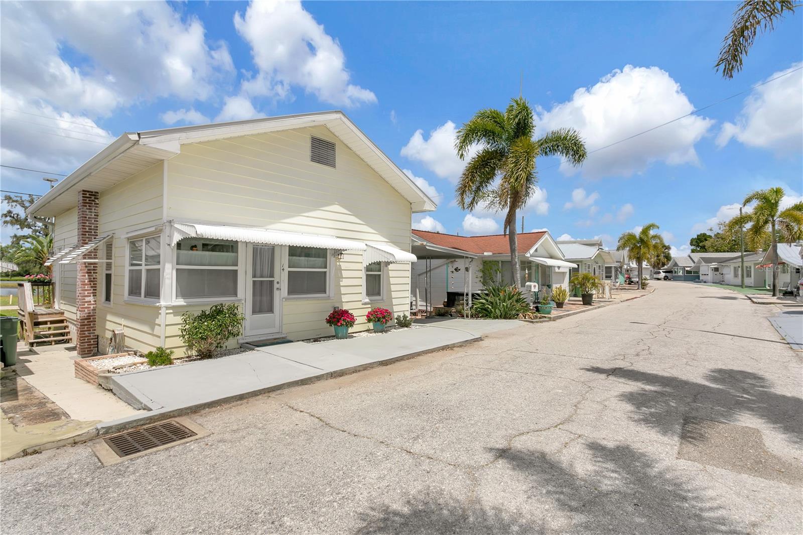 14 BRADEN CASTLE DR, BRADENTON, FL, 34208