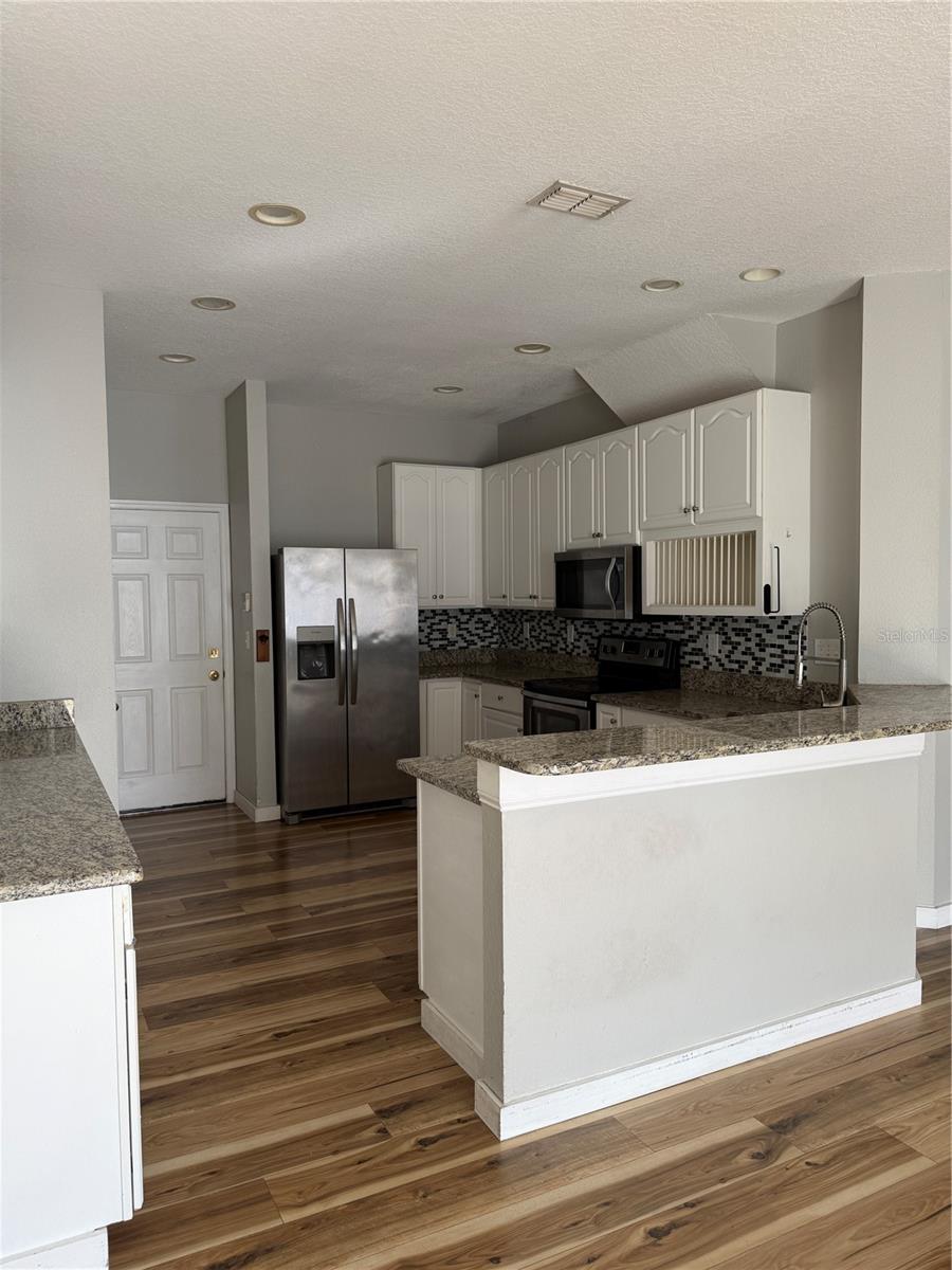 7046 PENTA PL, WESLEY CHAPEL, FL, 33545