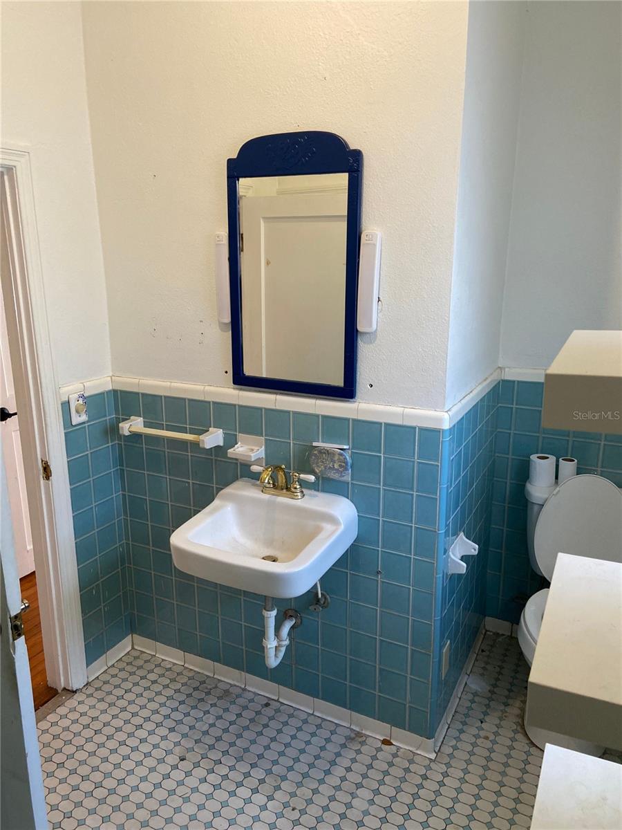 108 S WILLOW AVE, TAMPA, FL, 33606