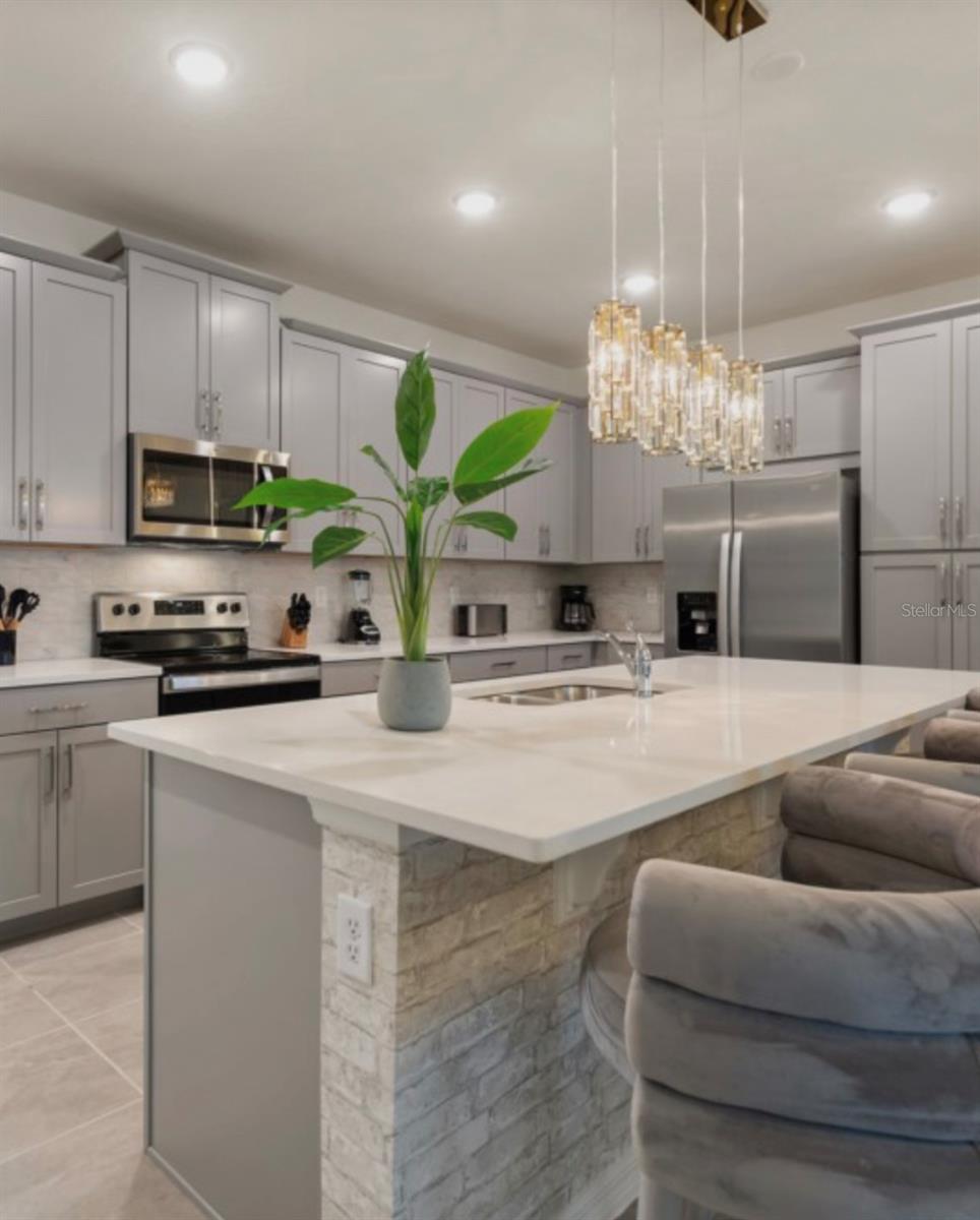 1692 TROPICAL PALMS CIR, KISSIMMEE, FL, 34747