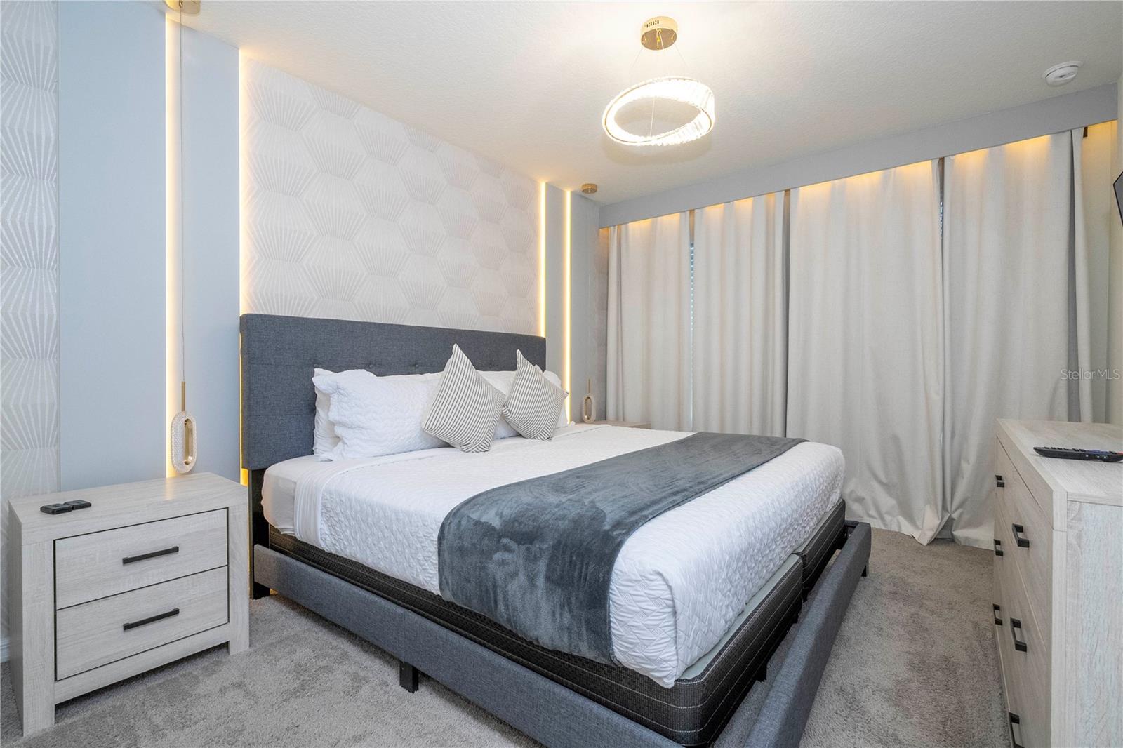 1692 TROPICAL PALMS CIR, KISSIMMEE, FL, 34747