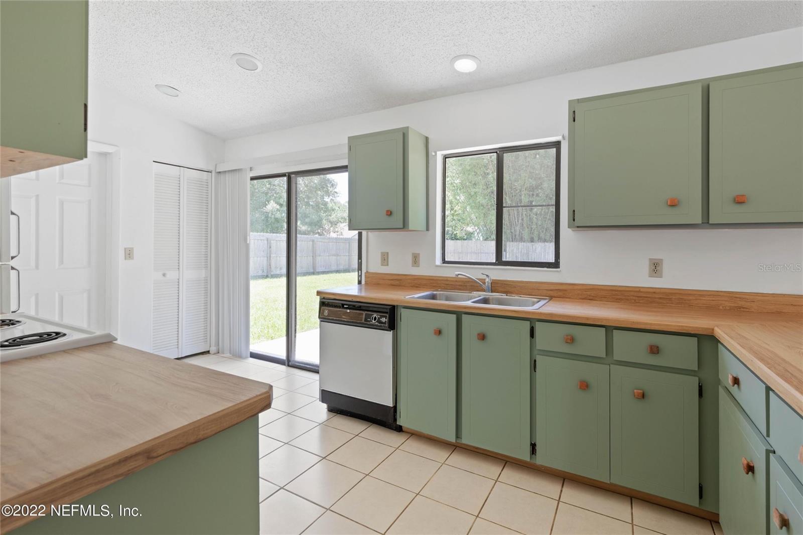 94 BELVEDERE LN, PALM COAST, FL, 32137