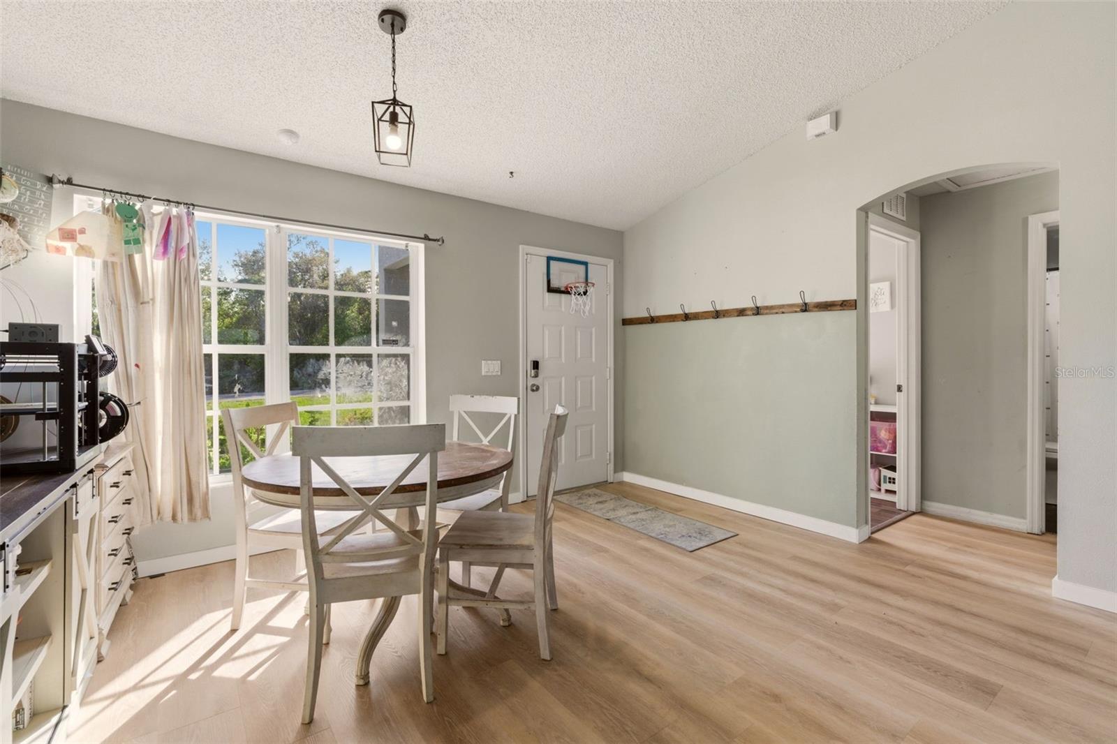 562 GERALDINE DR, DELTONA, FL, 32725