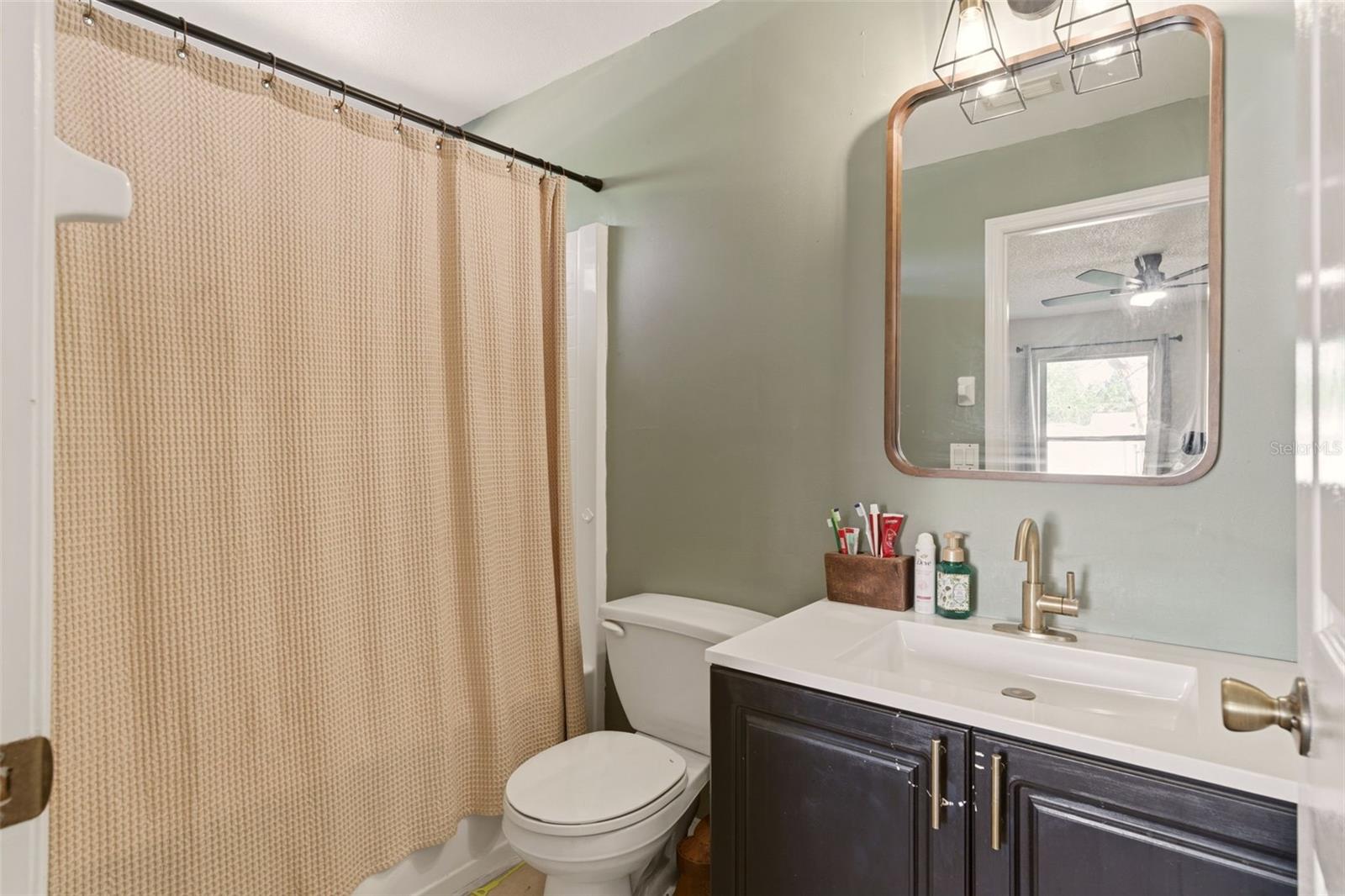 562 GERALDINE DR, DELTONA, FL, 32725