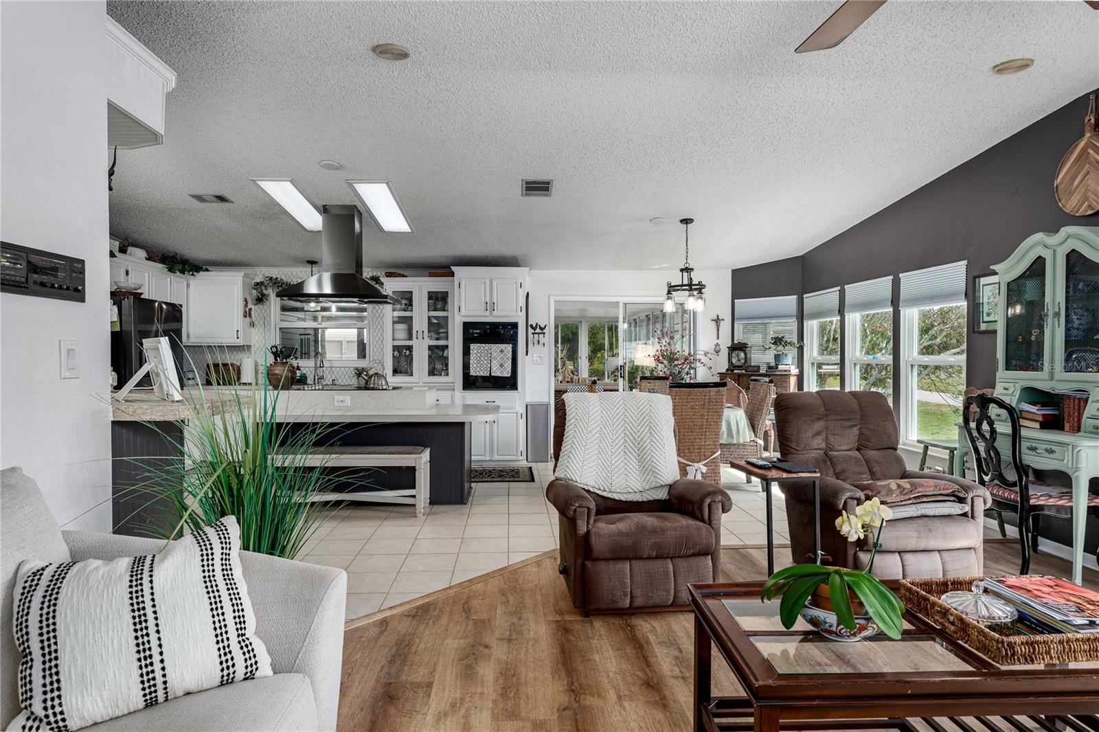 8520 COUNTESS AVENUE CIR, PALMETTO, FL, 34221