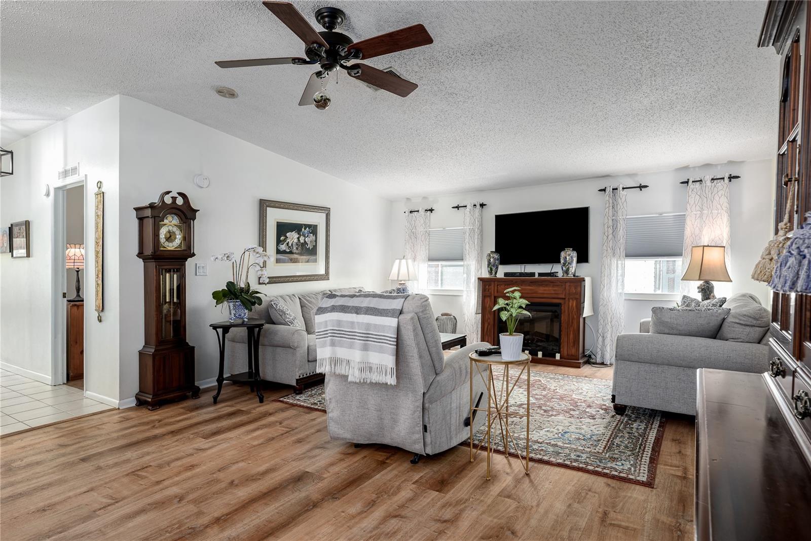 8520 COUNTESS AVENUE CIR, PALMETTO, FL, 34221