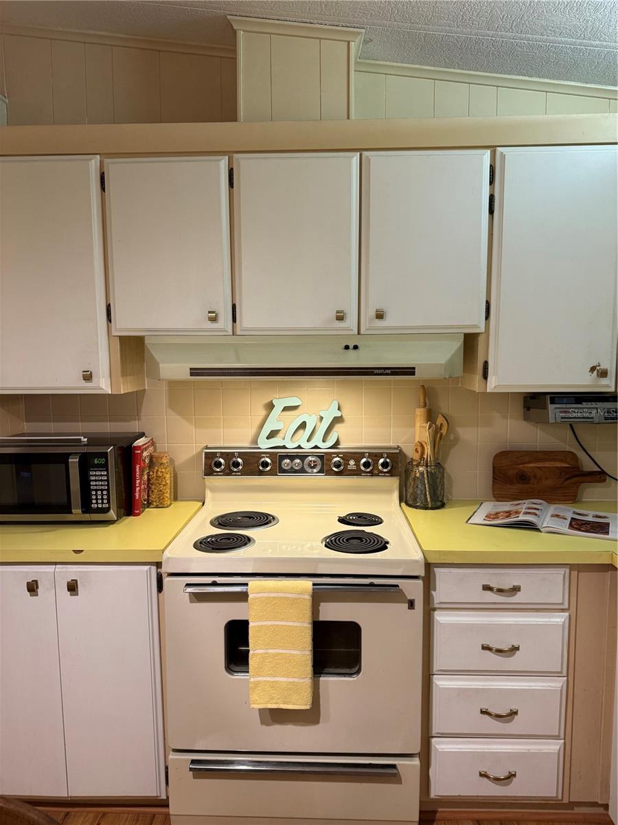 57 N BOBWHITE RD, WILDWOOD, FL, 34785