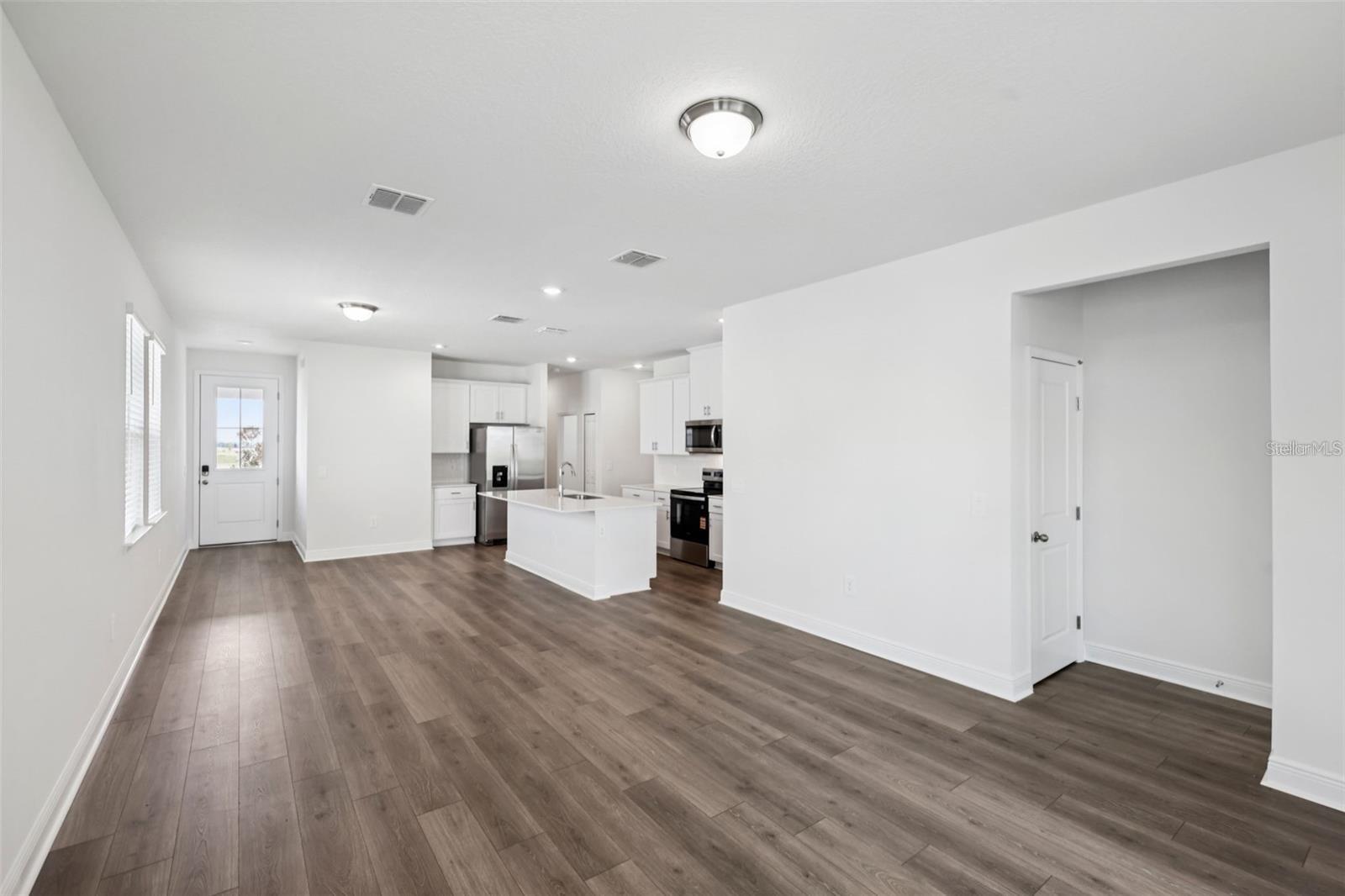 2300 HEN RD, MINNEOLA, FL, 34715