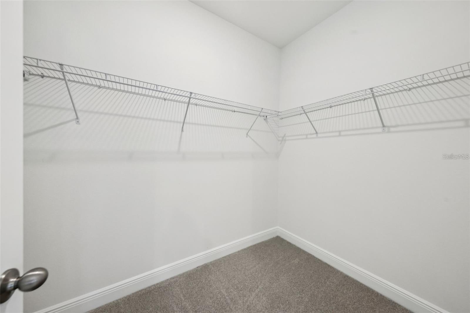 2300 HEN RD, MINNEOLA, FL, 34715