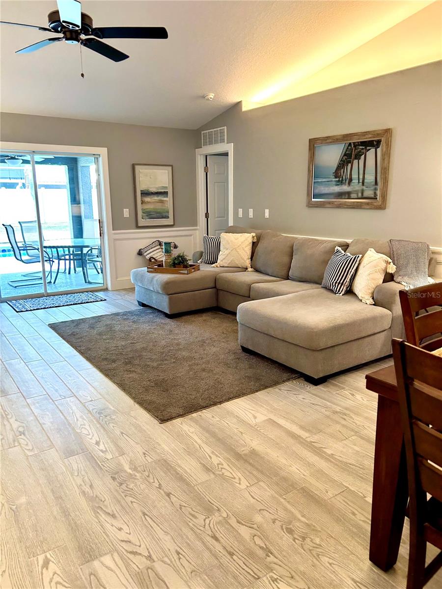 35 RIVERSIDE LN, PALM COAST, FL, 32164