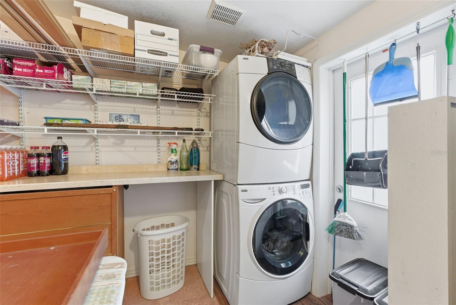 9101 WOOD TERRACE DR, TAMPA, FL, 33637