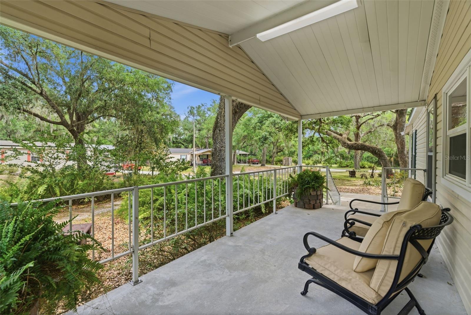 9101 WOOD TERRACE DR, TAMPA, FL, 33637