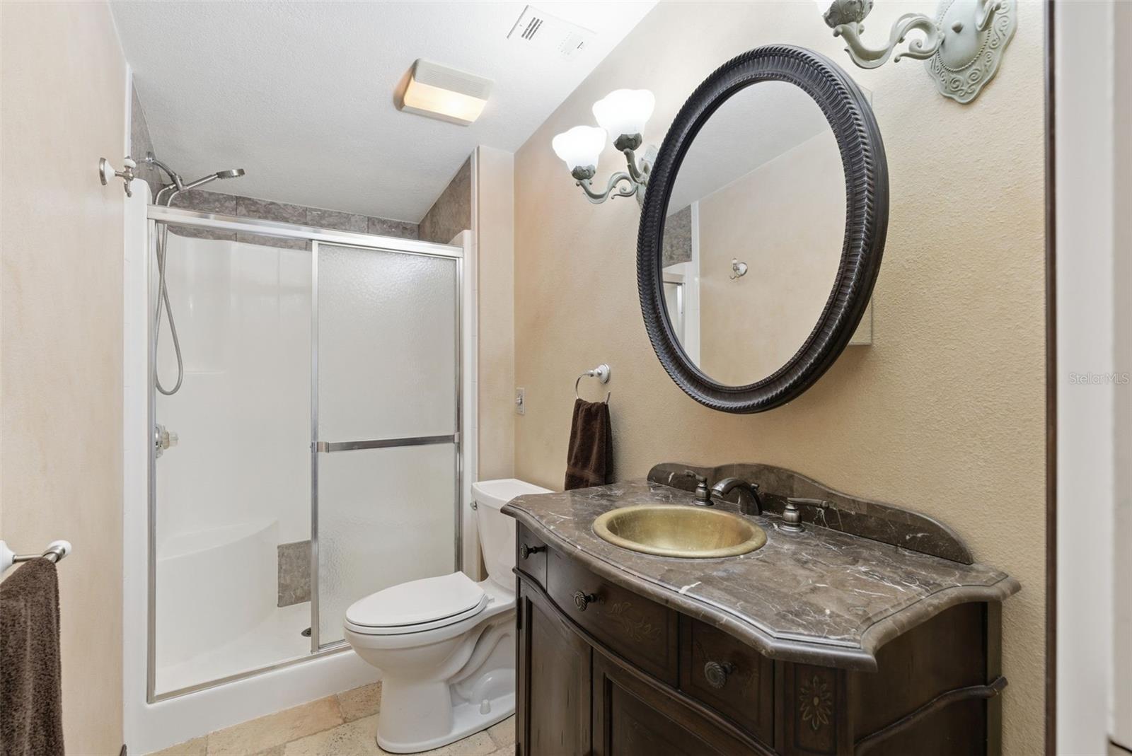 9101 WOOD TERRACE DR, TAMPA, FL, 33637