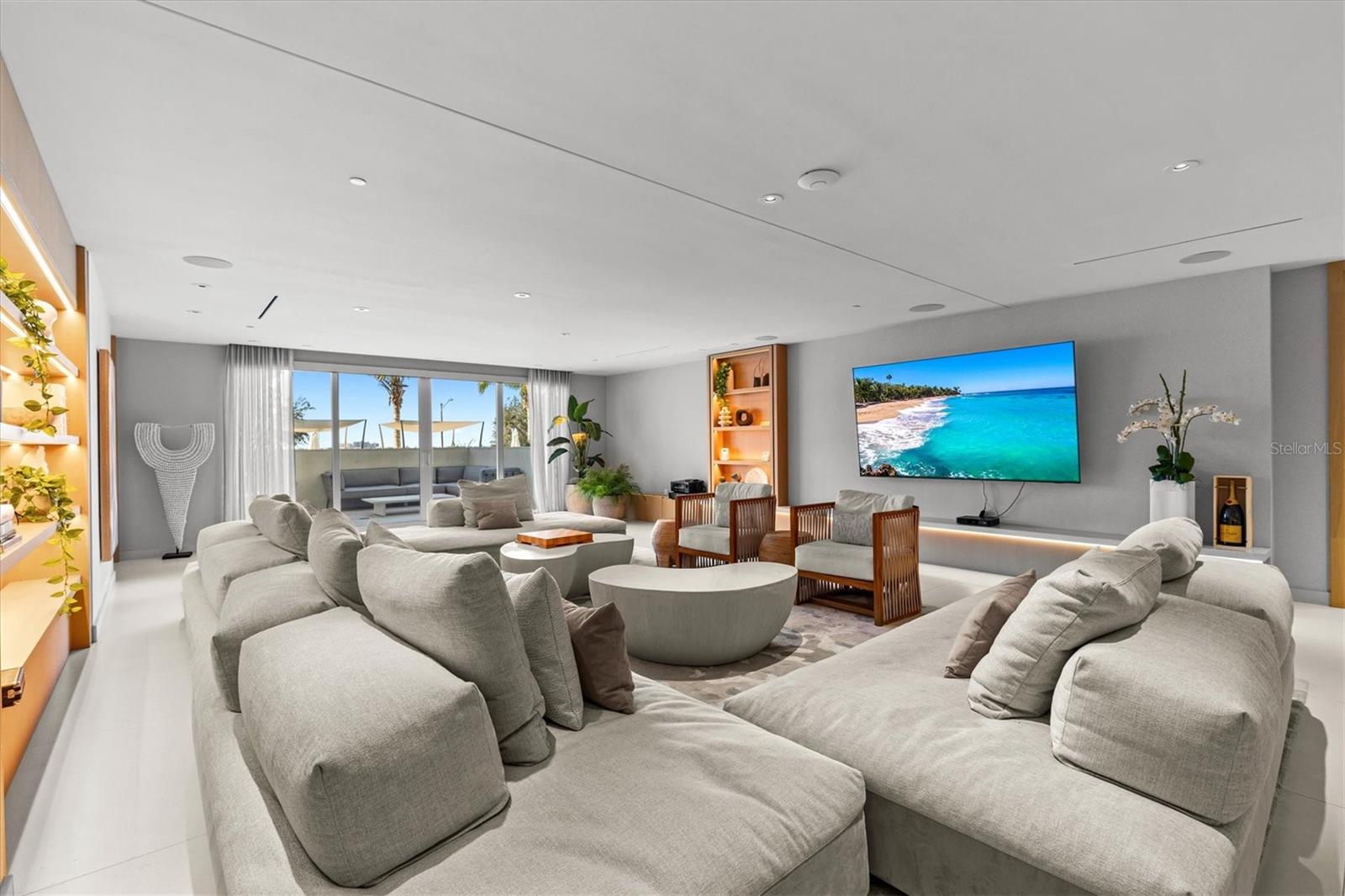 1020 SUNSET POINT RD #303, CLEARWATER, FL, 33755