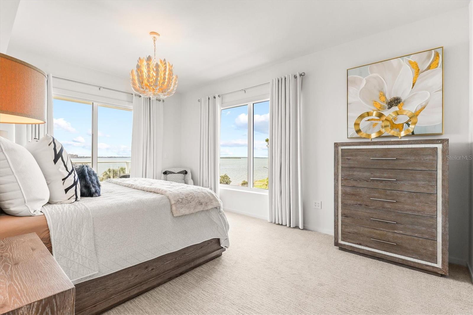 1020 SUNSET POINT RD #303, CLEARWATER, FL, 33755