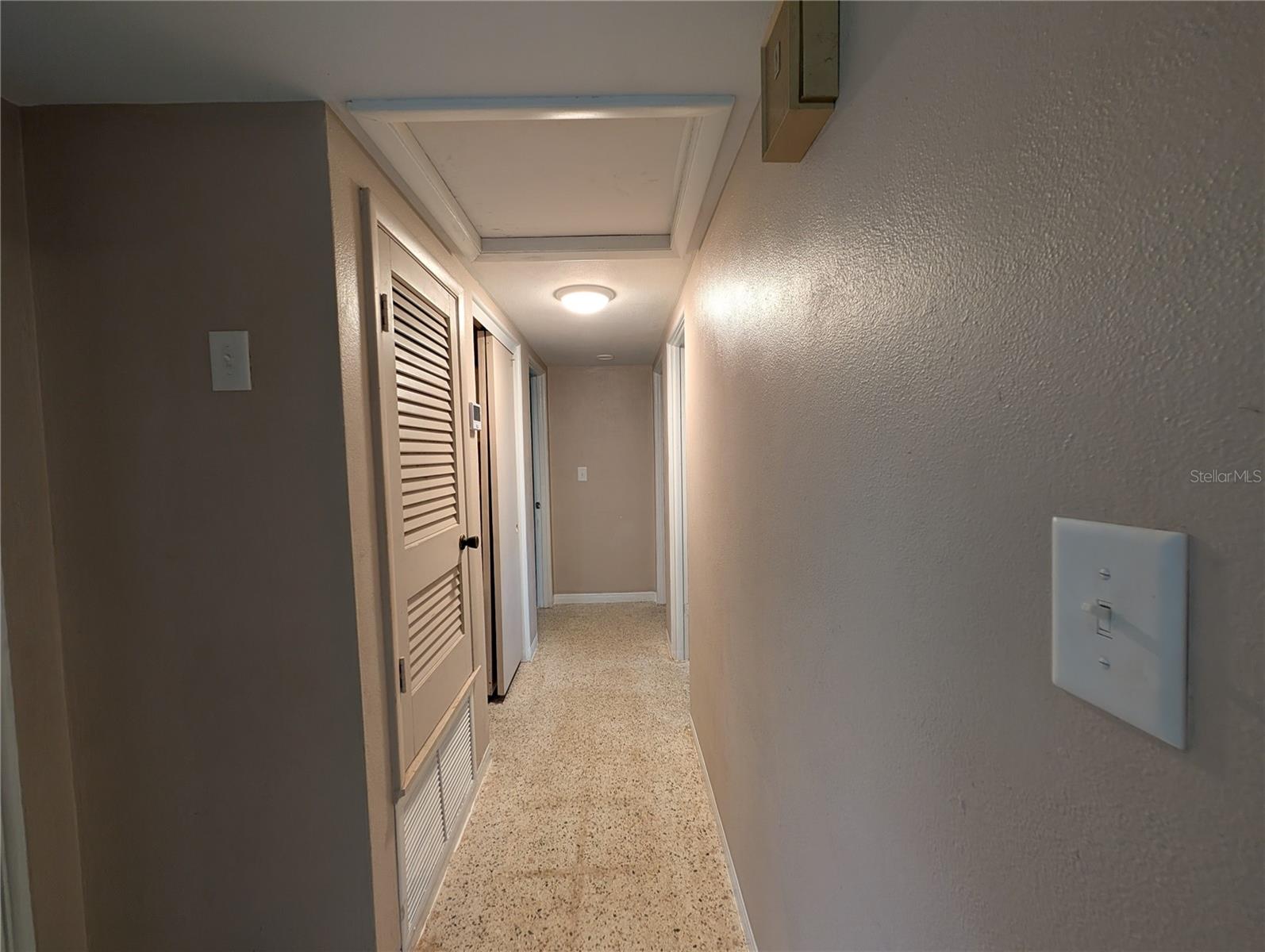 208 OAKWOOD DR, BROOKSVILLE, FL, 34601