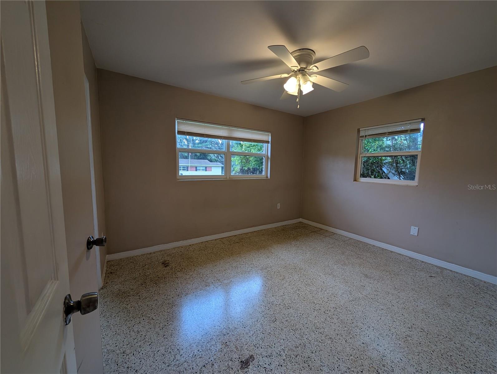 208 OAKWOOD DR, BROOKSVILLE, FL, 34601