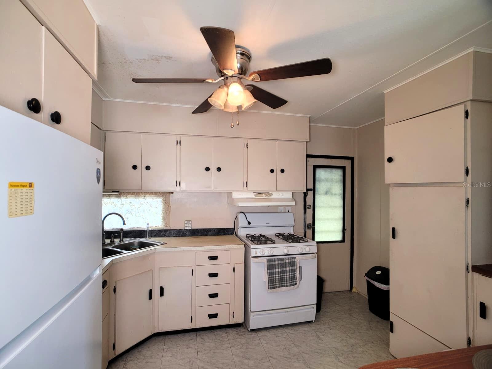 407 51ST AVENUE TER W, BRADENTON, FL, 34207