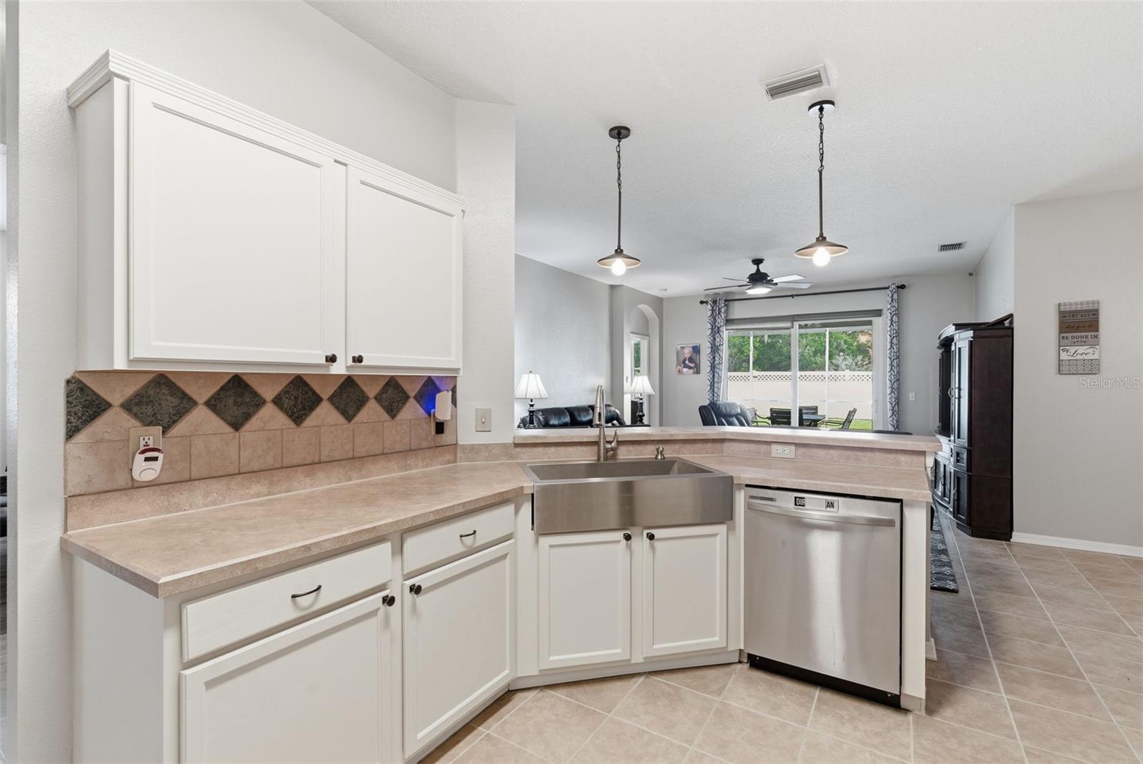 5832 HERONVIEW CRESCENT DR, LITHIA, FL, 33547